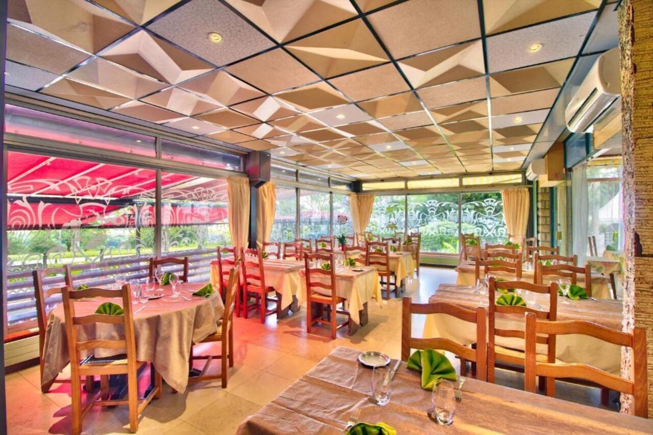 Sampans Logis Hotel Restaurant Le Chalet Du Mont Roland מראה חיצוני תמונה