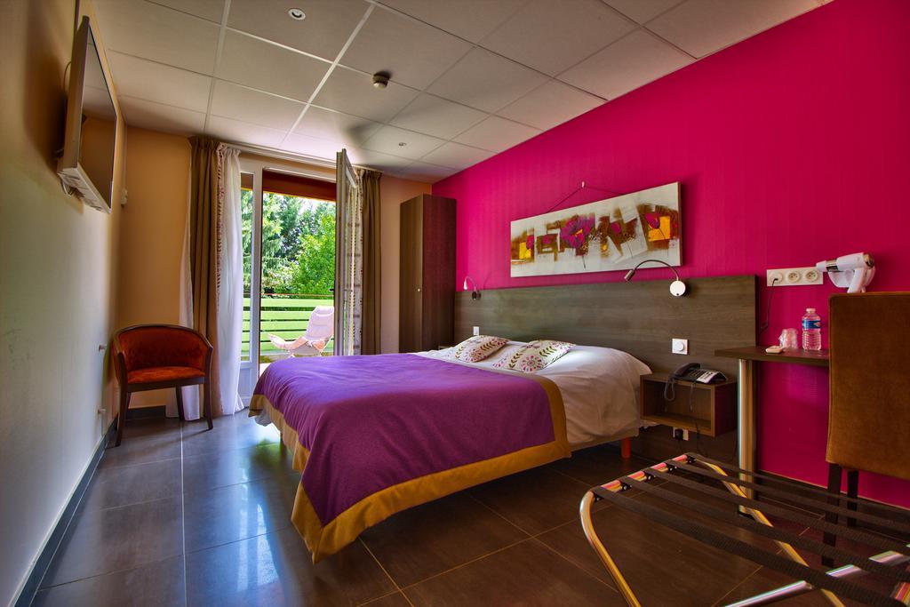 Sampans Logis Hotel Restaurant Le Chalet Du Mont Roland מראה חיצוני תמונה