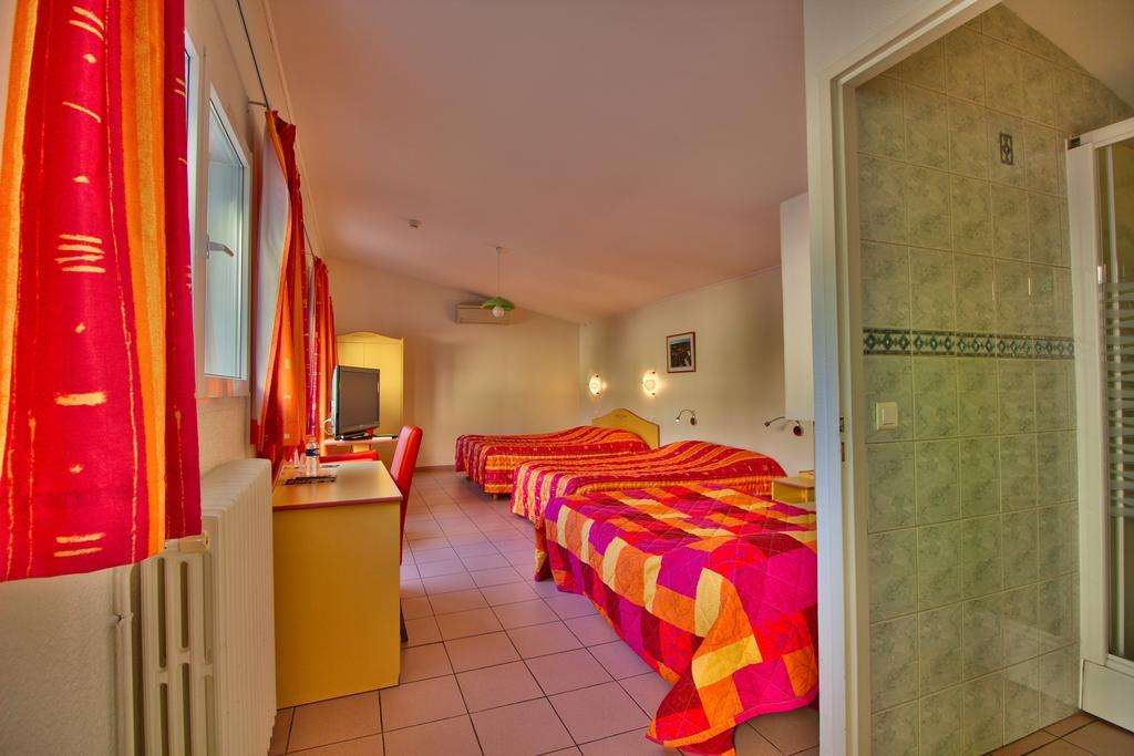 Sampans Logis Hotel Restaurant Le Chalet Du Mont Roland מראה חיצוני תמונה