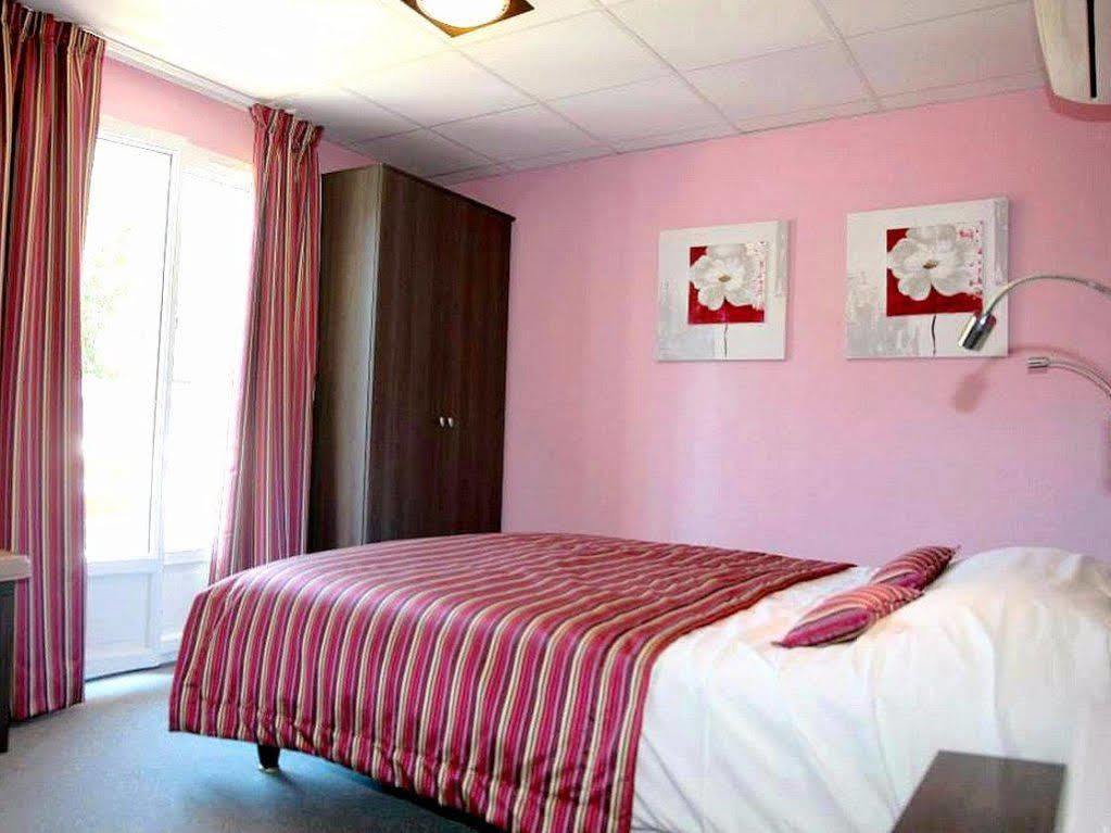 Sampans Logis Hotel Restaurant Le Chalet Du Mont Roland מראה חיצוני תמונה