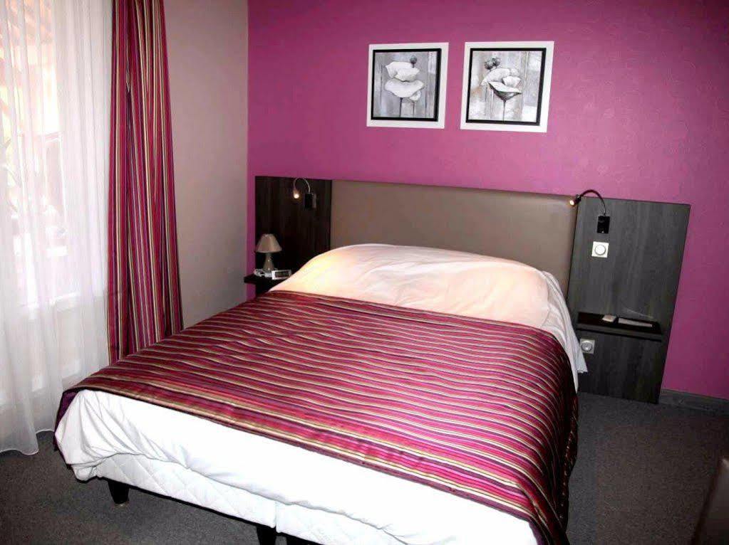 Sampans Logis Hotel Restaurant Le Chalet Du Mont Roland מראה חיצוני תמונה